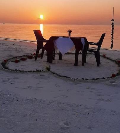 Rashuthere Maldives Rasdhoo Exterior foto